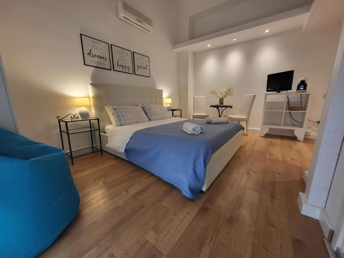 Living Cagliari Marina Panzió Kültér fotó