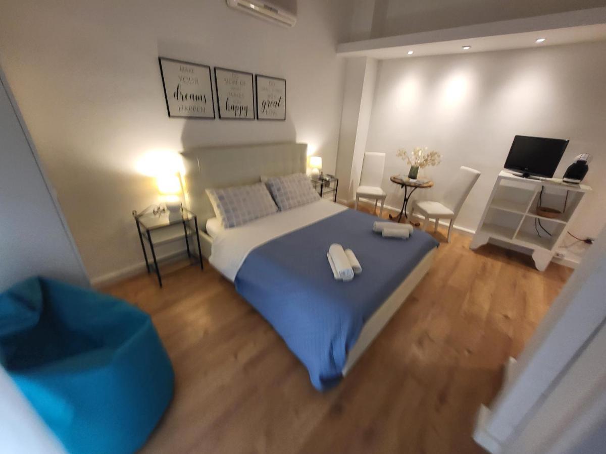 Living Cagliari Marina Panzió Kültér fotó